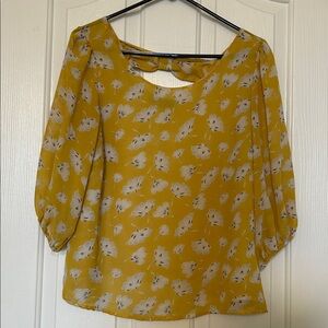 a.n.a Mustard Yellow Floral Blouse EUC Medium